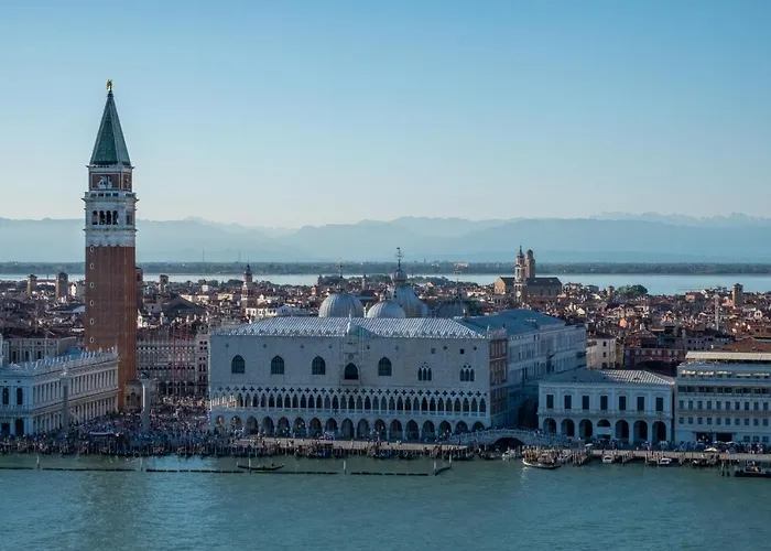 La Casa Del Pescatore: A Lovely Escape In Venice!!